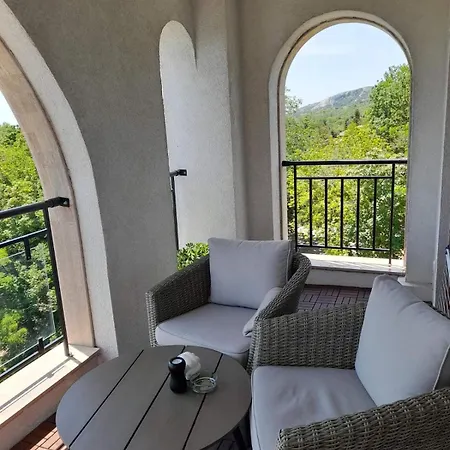 Appartamento Queen's Garden Balchik