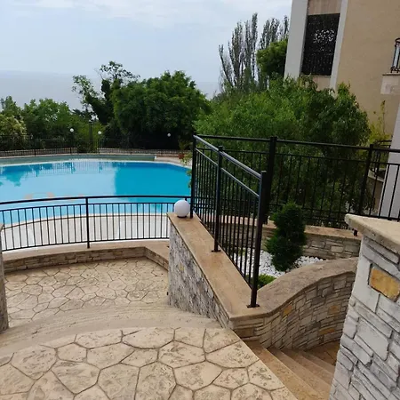 Appartamento Queen's Garden Balchik