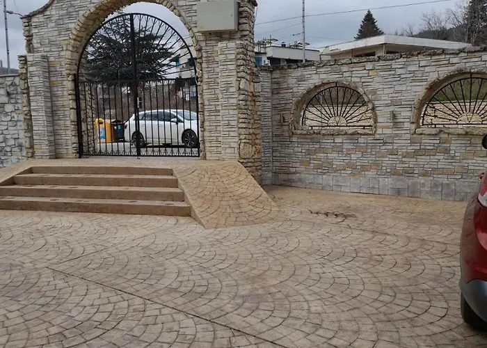 Queen's Garden * בלצ'יק