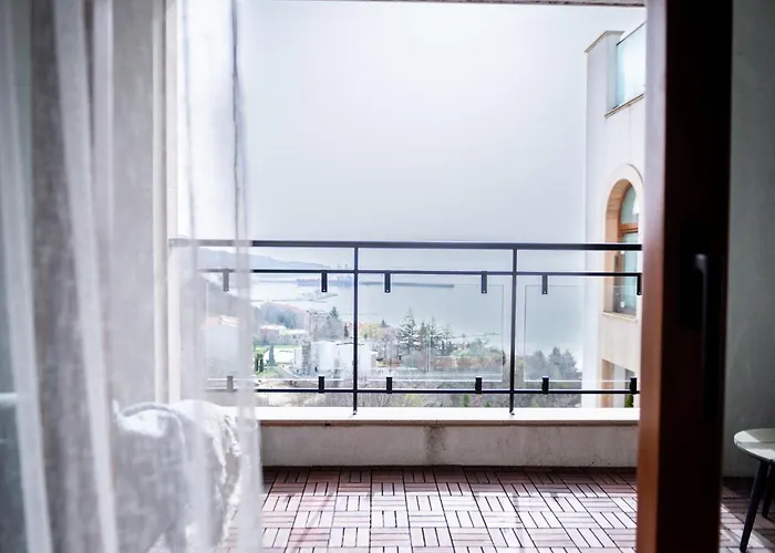 דירה Queen's Garden