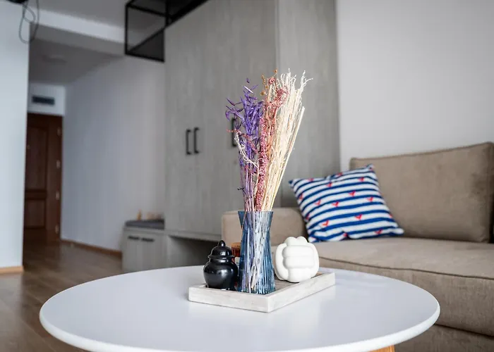 דירה Queen's Garden