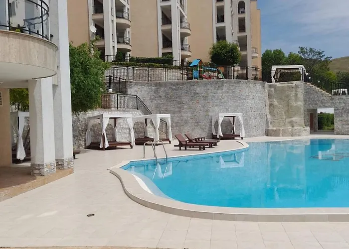 Queen's Garden * בלצ'יק