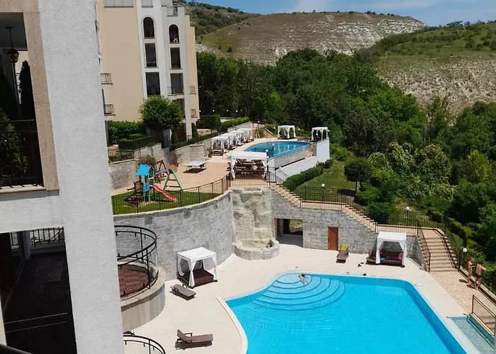 דירה Queen's Garden