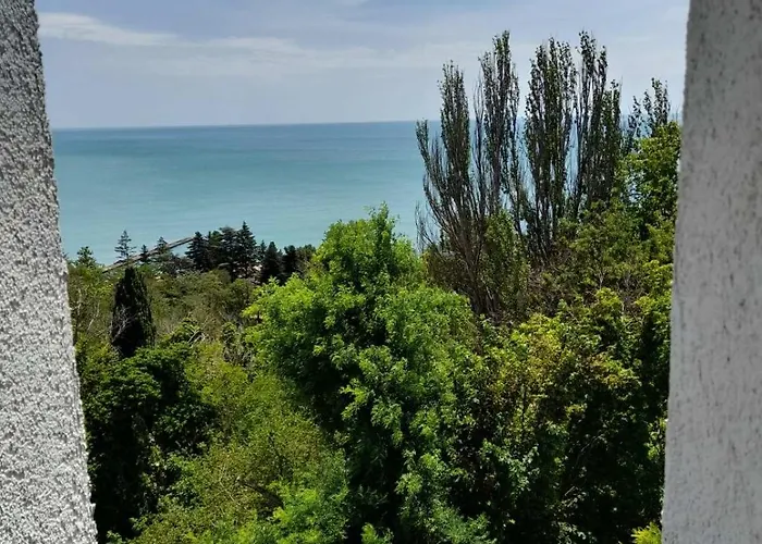 Queen's Garden * בלצ'יק